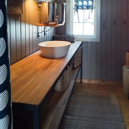 Enjoy The Simple Life In The Calm Nature Feriehus *